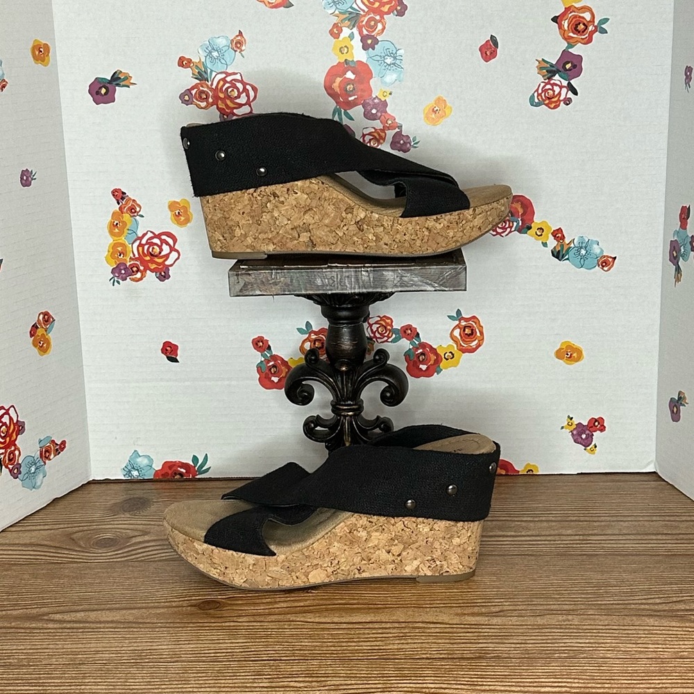 Women, cork wedges